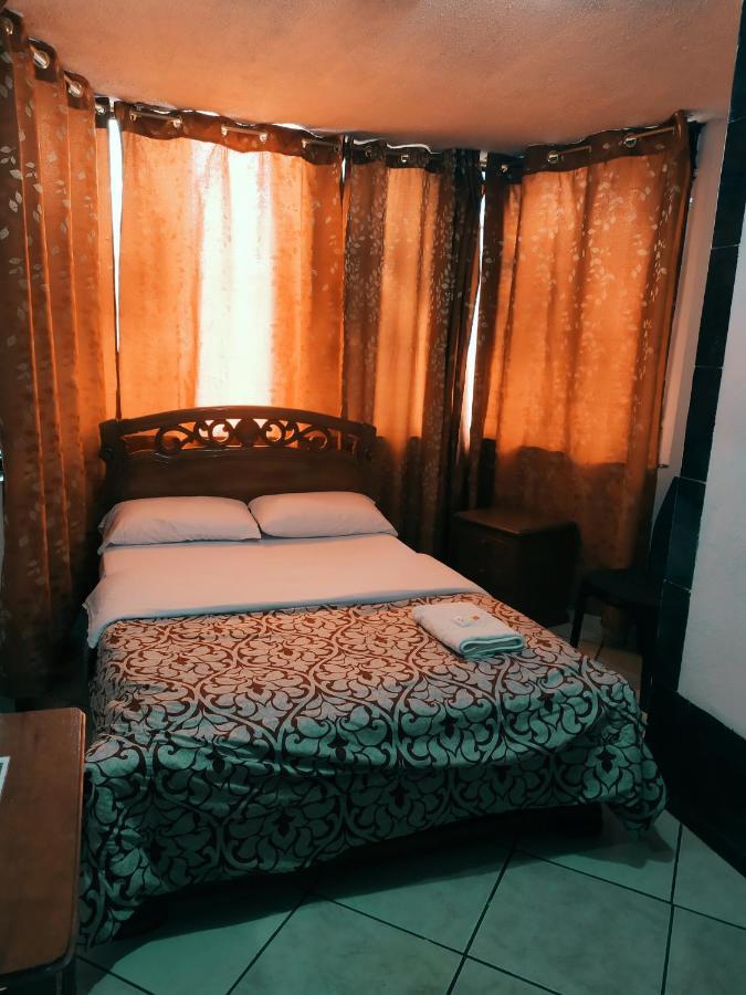 Hostal Ajavi Del Sur 키토 외부 사진