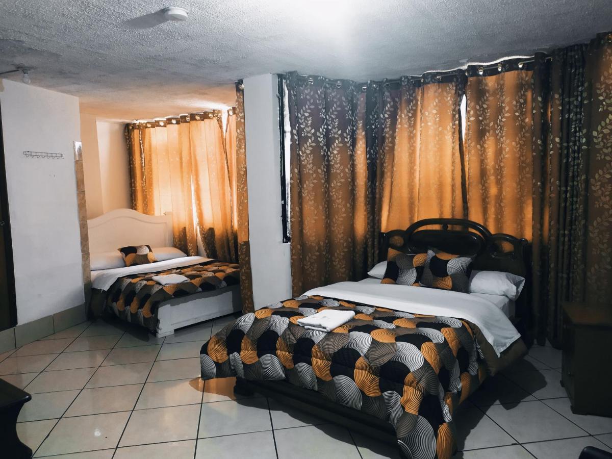 Hostal Ajavi Del Sur 키토 외부 사진